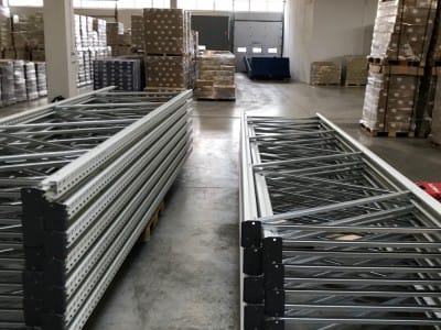Leverans och installation av lagerhyllsystem för placering av 603 pallar i lagret hos företaget "Karavela".